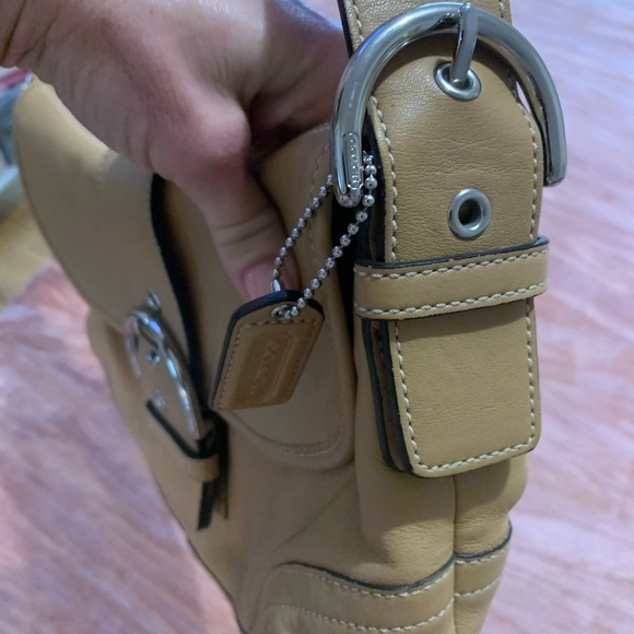 Med. Coach baguette NWOT - Picture 3 of 6